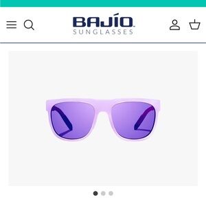 Bajío Chelem Lavender frame with violet mirror lenses